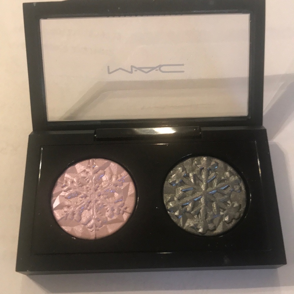 Mac eyeshadow